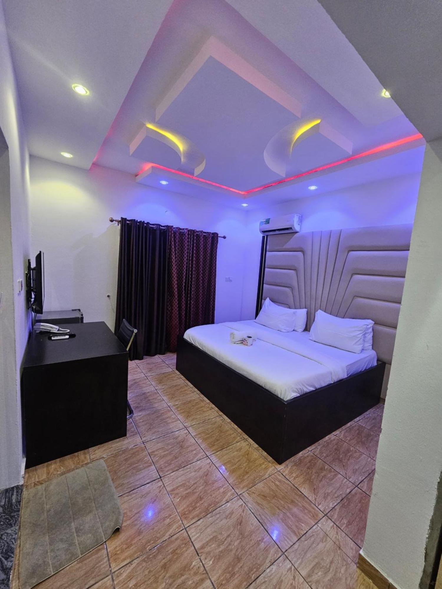 Vhs Vinchee Suites Lagos Kültér fotó