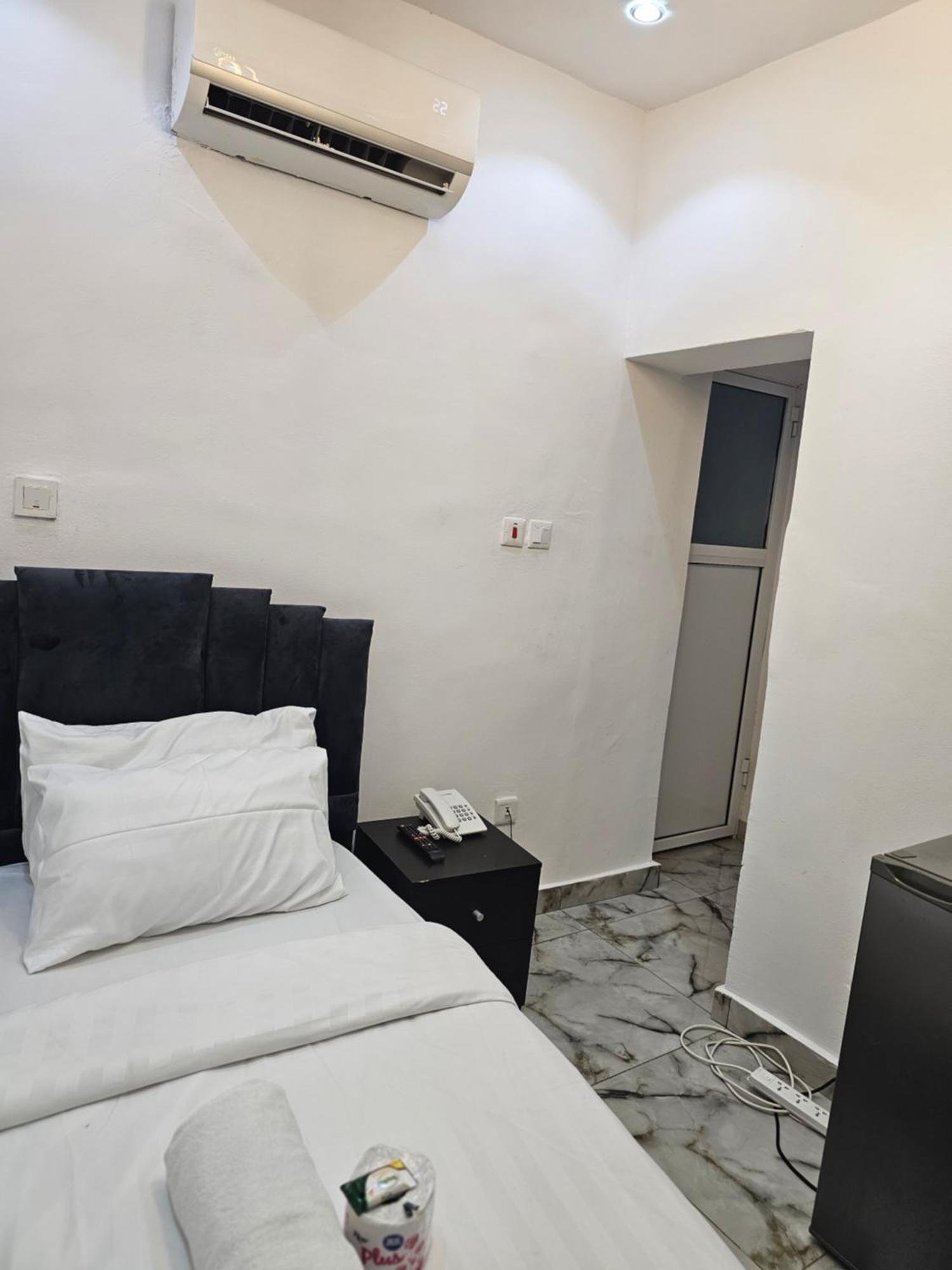 Vhs Vinchee Suites Lagos Kültér fotó
