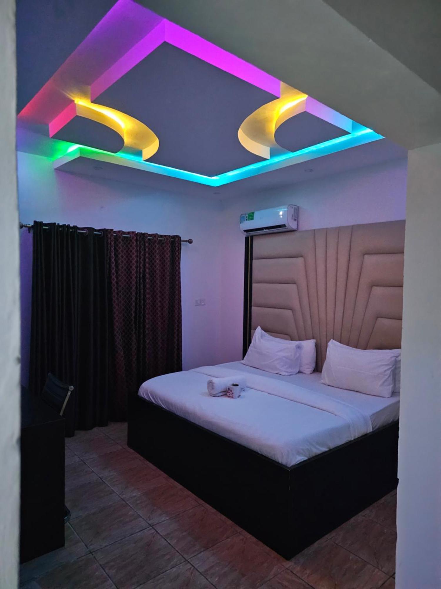 Vhs Vinchee Suites Lagos Kültér fotó